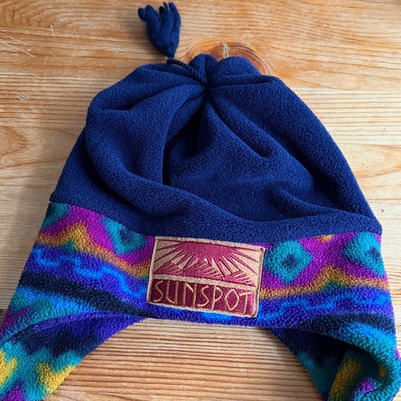 Vintage 90s Fleece Winter Hat - Picture 2 of 3